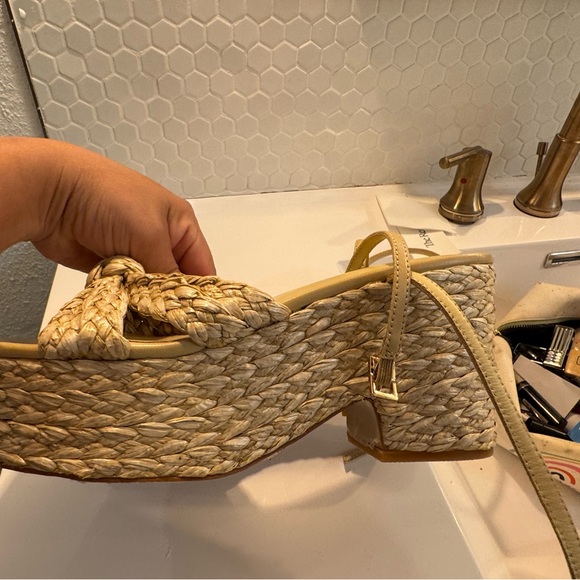 Raye Lin Raffa Wedges - Picture 6 of 13